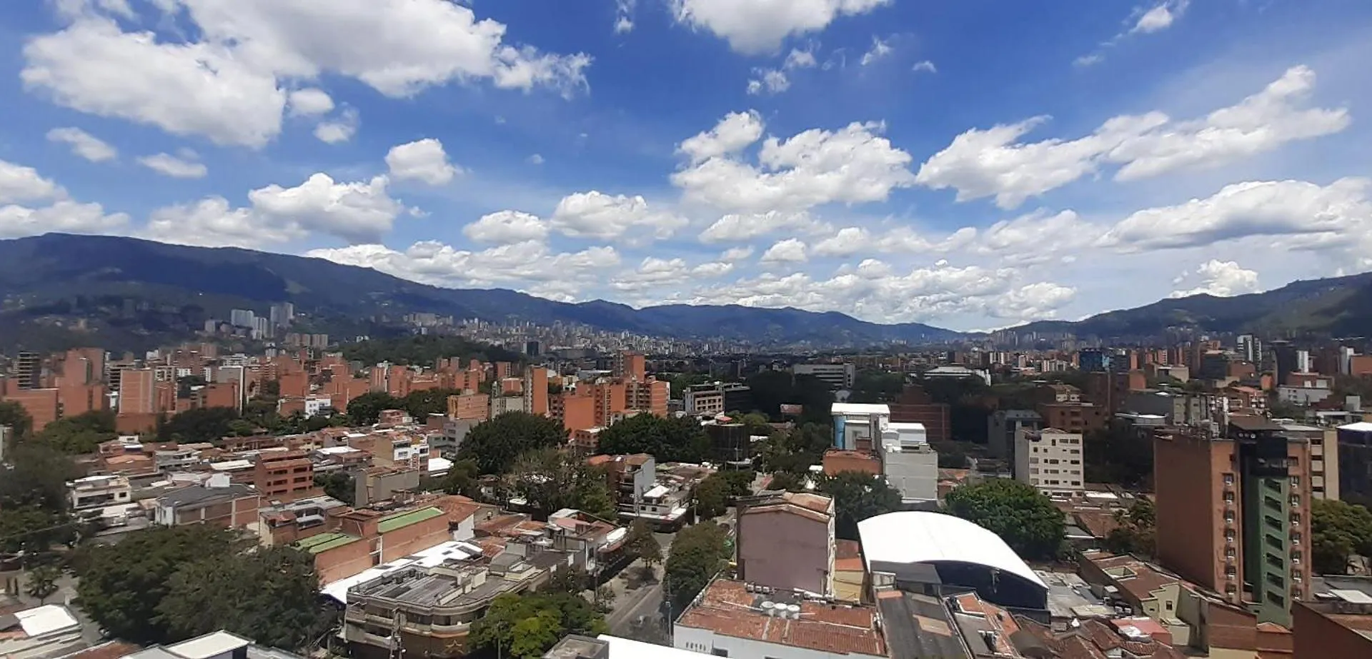 Modern, Stylish, Awesome Locacion, Gorgeous Views Apartment Medellin